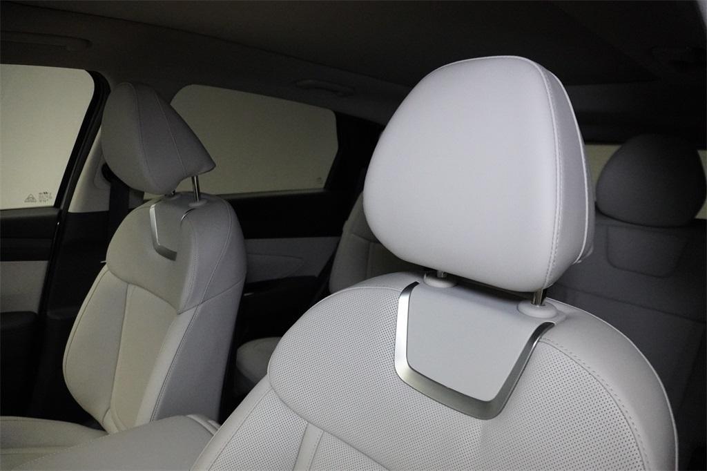 new 2025 Hyundai TUCSON Hybrid car, priced at $42,125