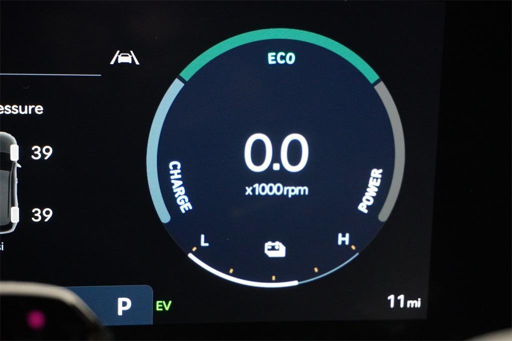 new 2025 Hyundai TUCSON Hybrid car, priced at $42,125