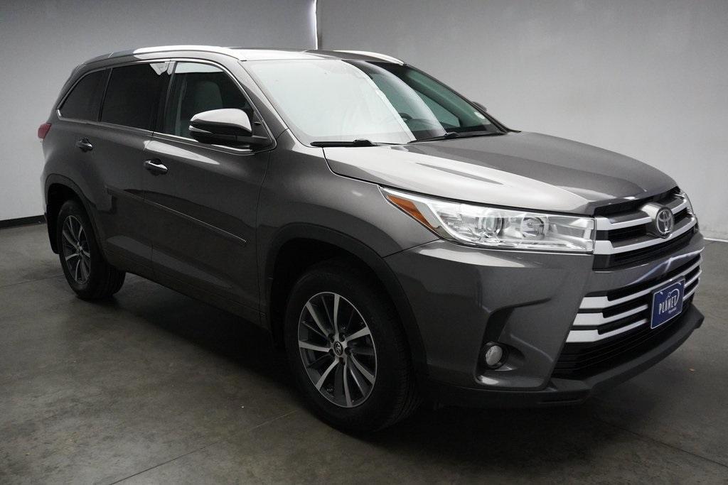 used 2017 Toyota Highlander car, priced at $25,250