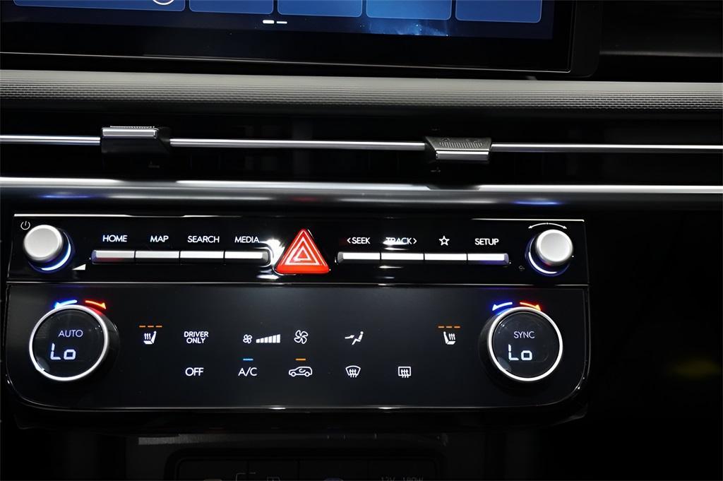 new 2025 Hyundai TUCSON Hybrid car, priced at $31,654