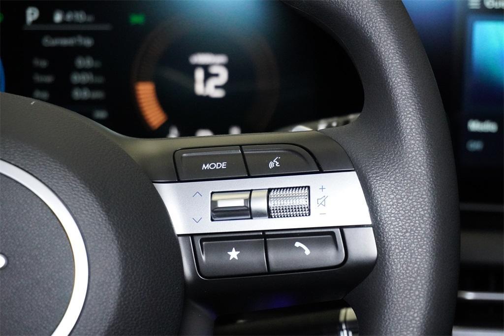 new 2025 Hyundai TUCSON Hybrid car, priced at $33,654