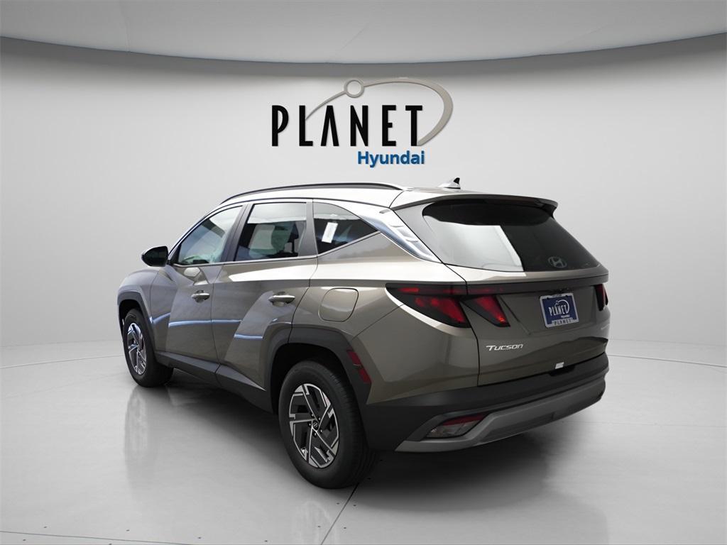 new 2025 Hyundai TUCSON Hybrid car, priced at $31,654