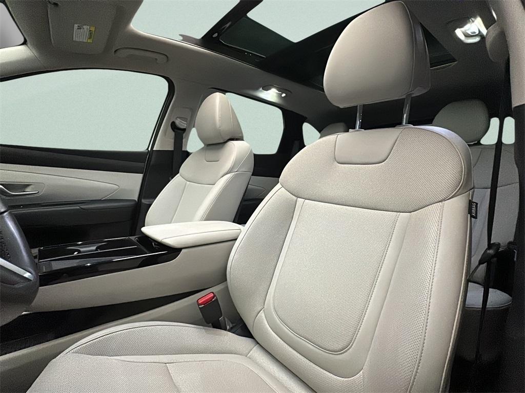 used 2025 Hyundai TUCSON Hybrid car, priced at $34,750