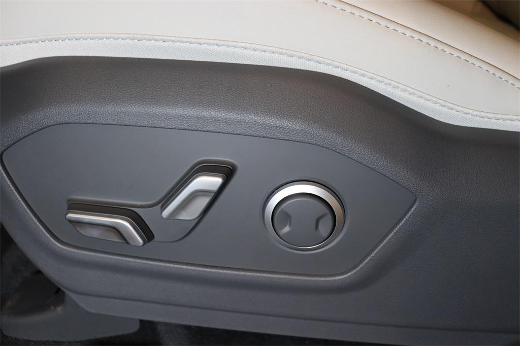 new 2025 Hyundai Santa Fe car, priced at $36,097