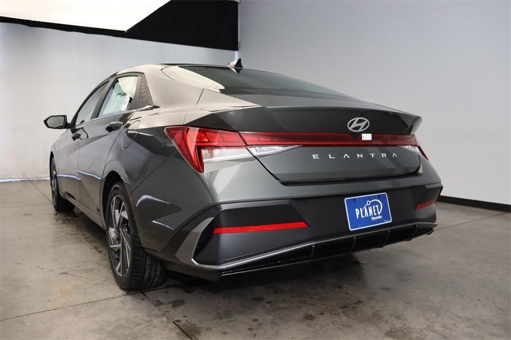 new 2024 Hyundai Elantra car, priced at $25,827