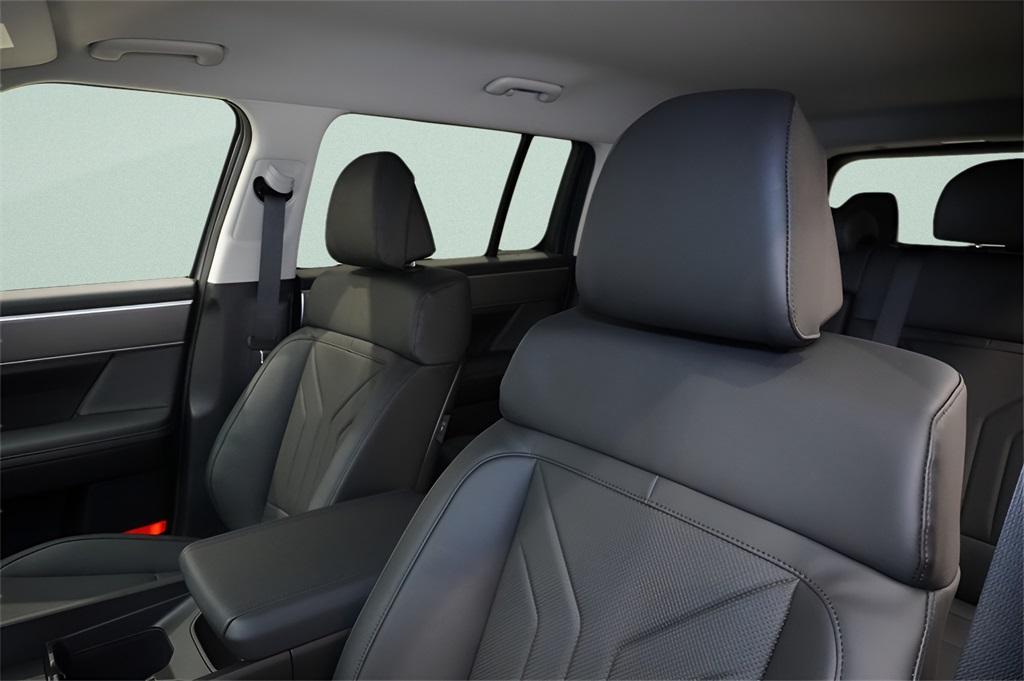 new 2025 Hyundai SANTA FE HEV car, priced at $37,518