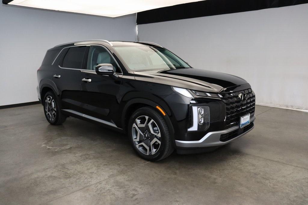 used 2024 Hyundai Palisade car, priced at $39,900