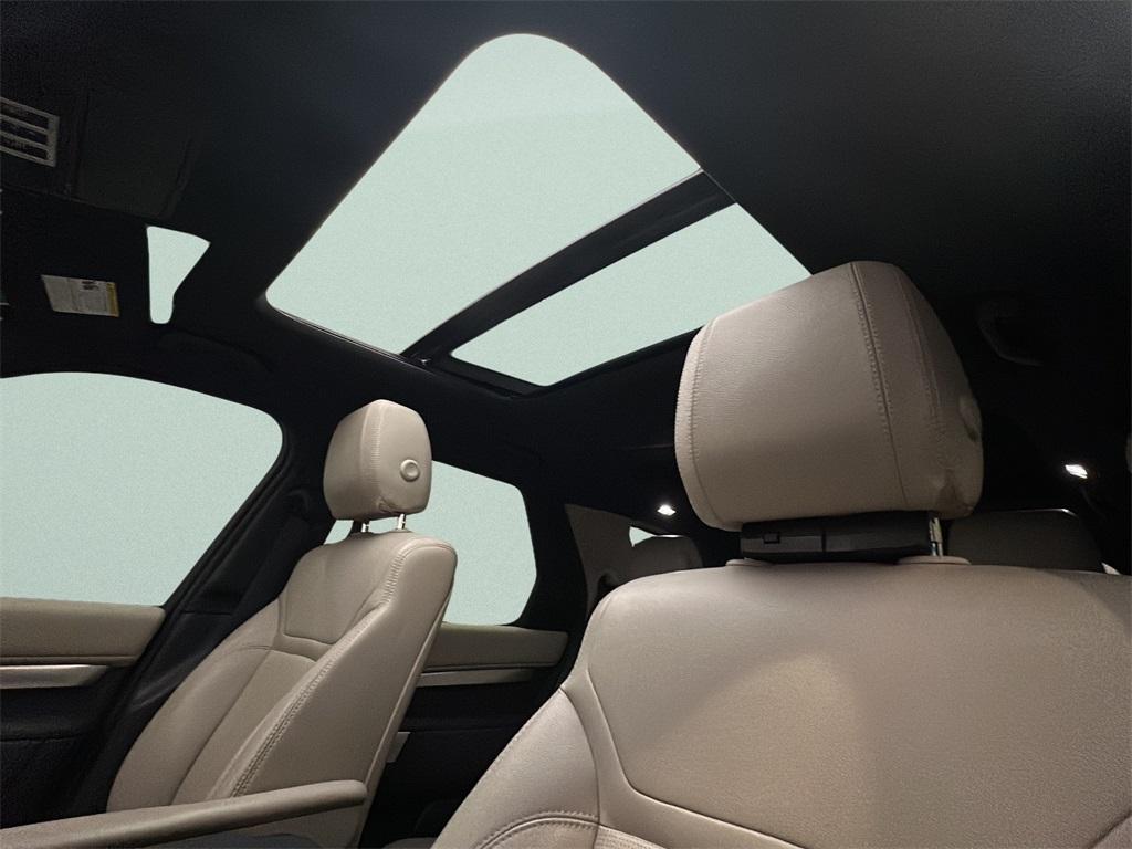 used 2020 Land Rover Discovery car, priced at $21,000