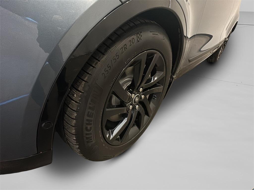 used 2020 Land Rover Discovery car, priced at $21,000