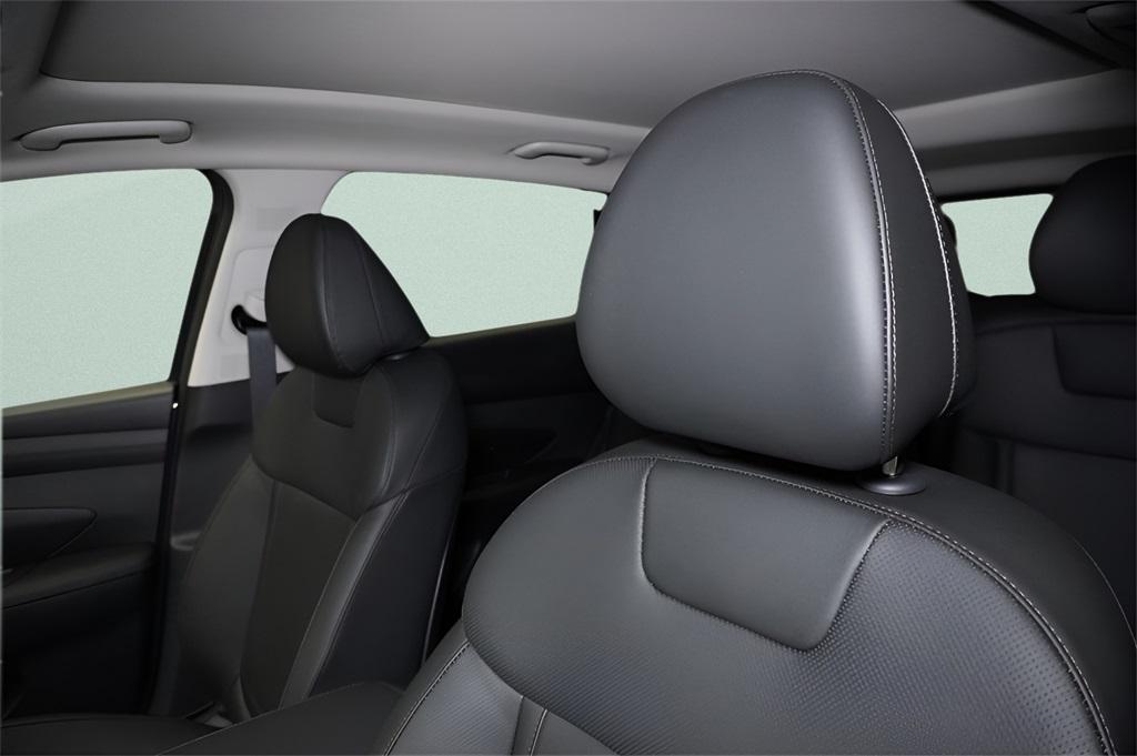 new 2025 Hyundai TUCSON Hybrid car, priced at $34,553