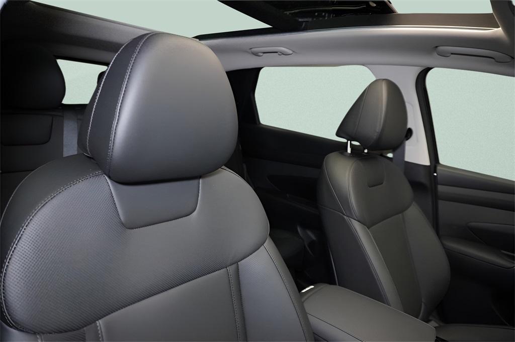 new 2025 Hyundai TUCSON Hybrid car, priced at $34,553
