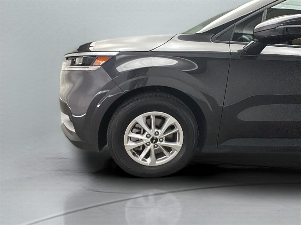 used 2023 Kia Carnival car, priced at $29,150