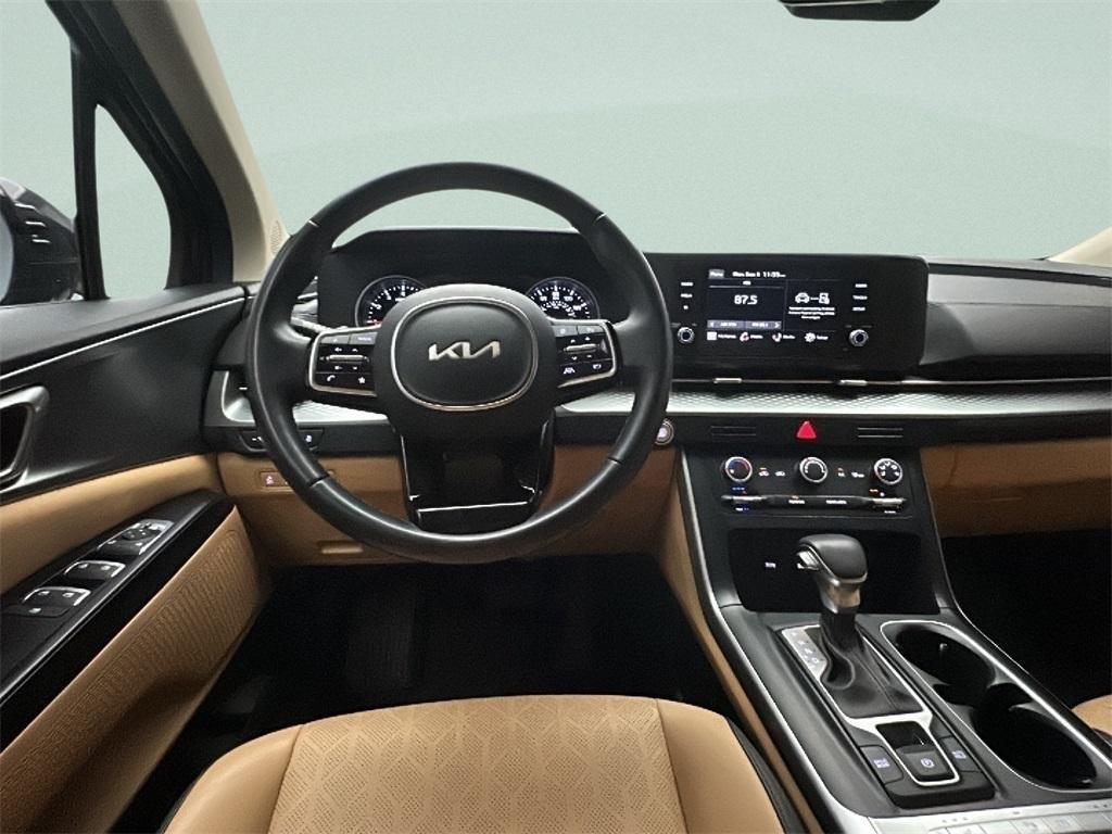 used 2023 Kia Carnival car, priced at $29,150