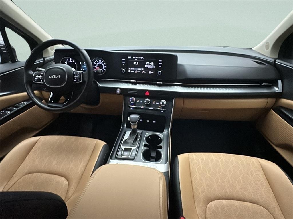 used 2023 Kia Carnival car, priced at $29,150