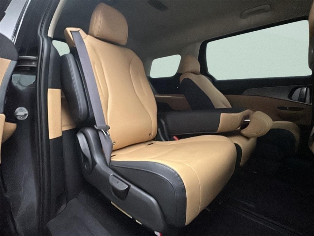 used 2023 Kia Carnival car, priced at $29,150