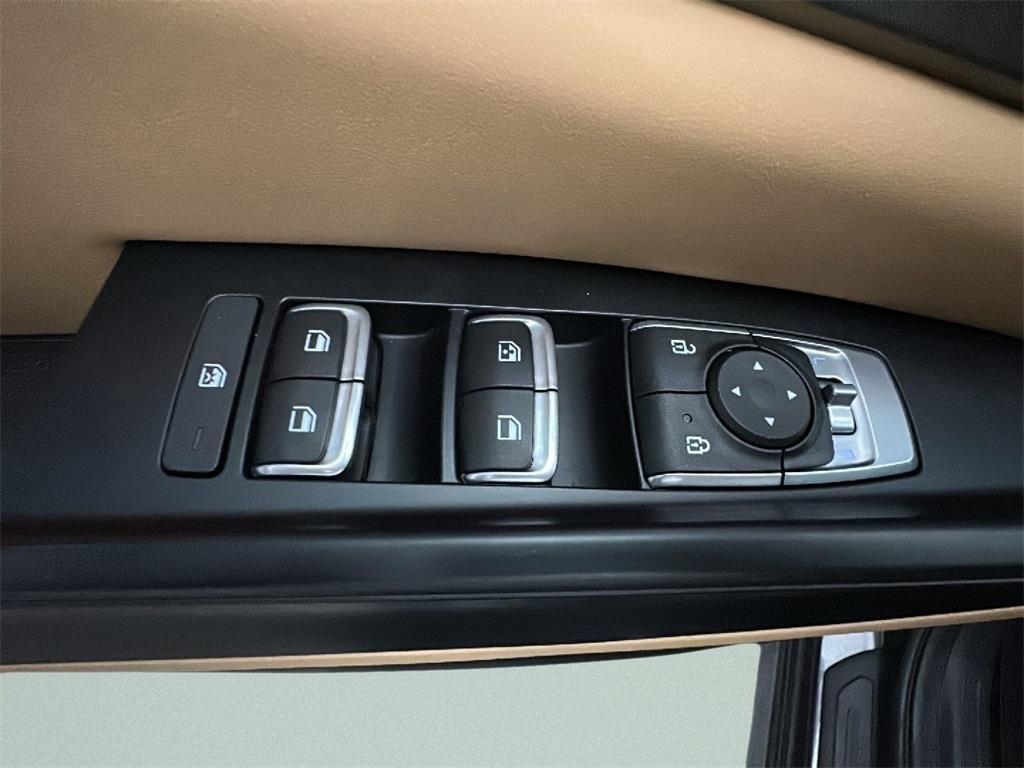 used 2023 Kia Carnival car, priced at $29,150