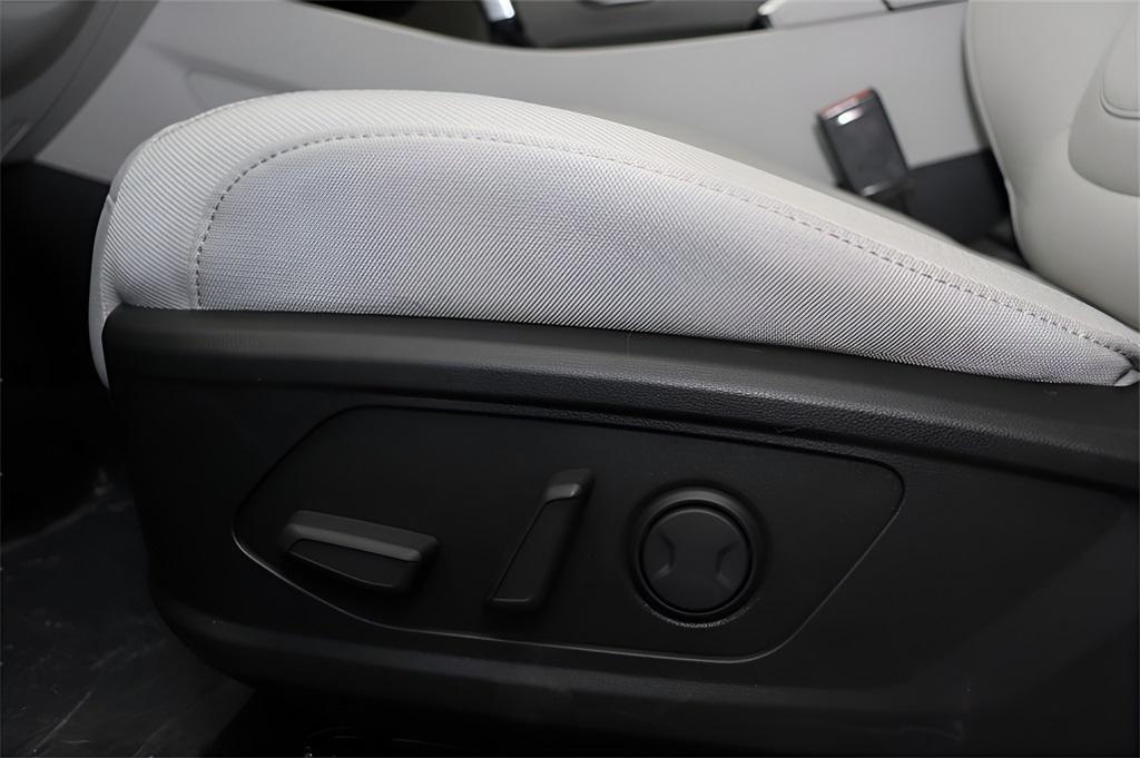 new 2025 Hyundai Tucson car, priced at $28,687