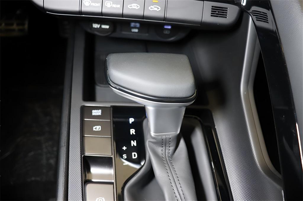new 2025 Hyundai Elantra car, priced at $22,595