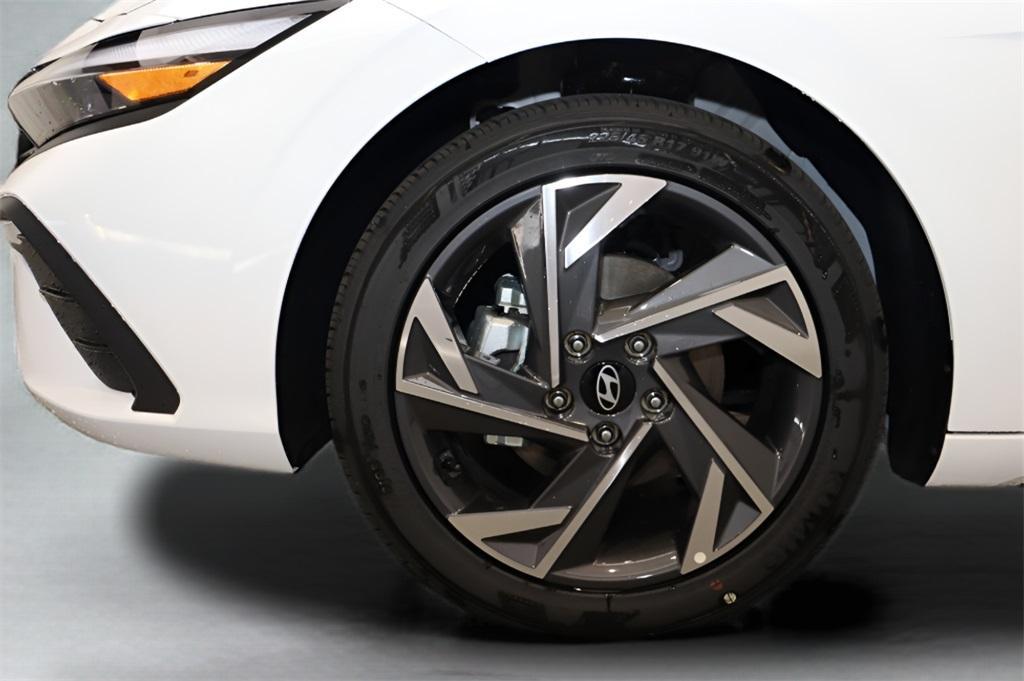 new 2025 Hyundai Elantra car, priced at $22,595