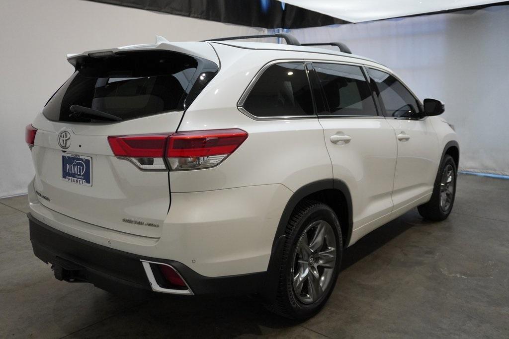 used 2018 Toyota Highlander car, priced at $26,750