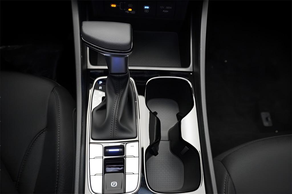 new 2025 Hyundai Tucson car, priced at $27,043