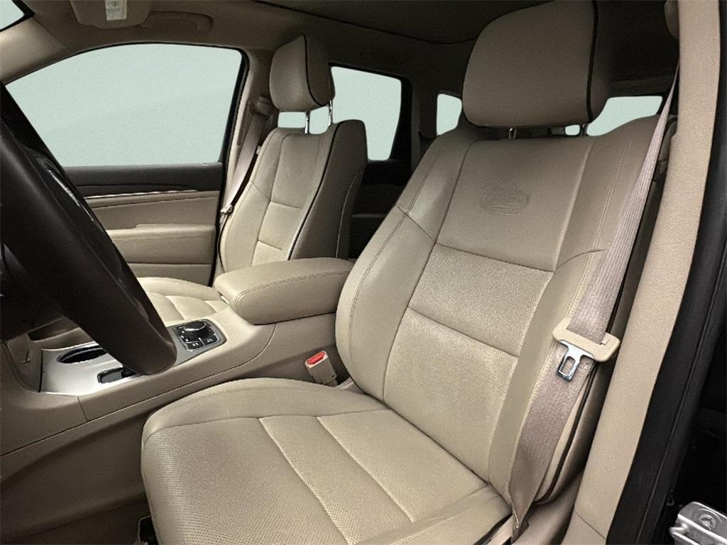 used 2015 Jeep Grand Cherokee car, priced at $20,500