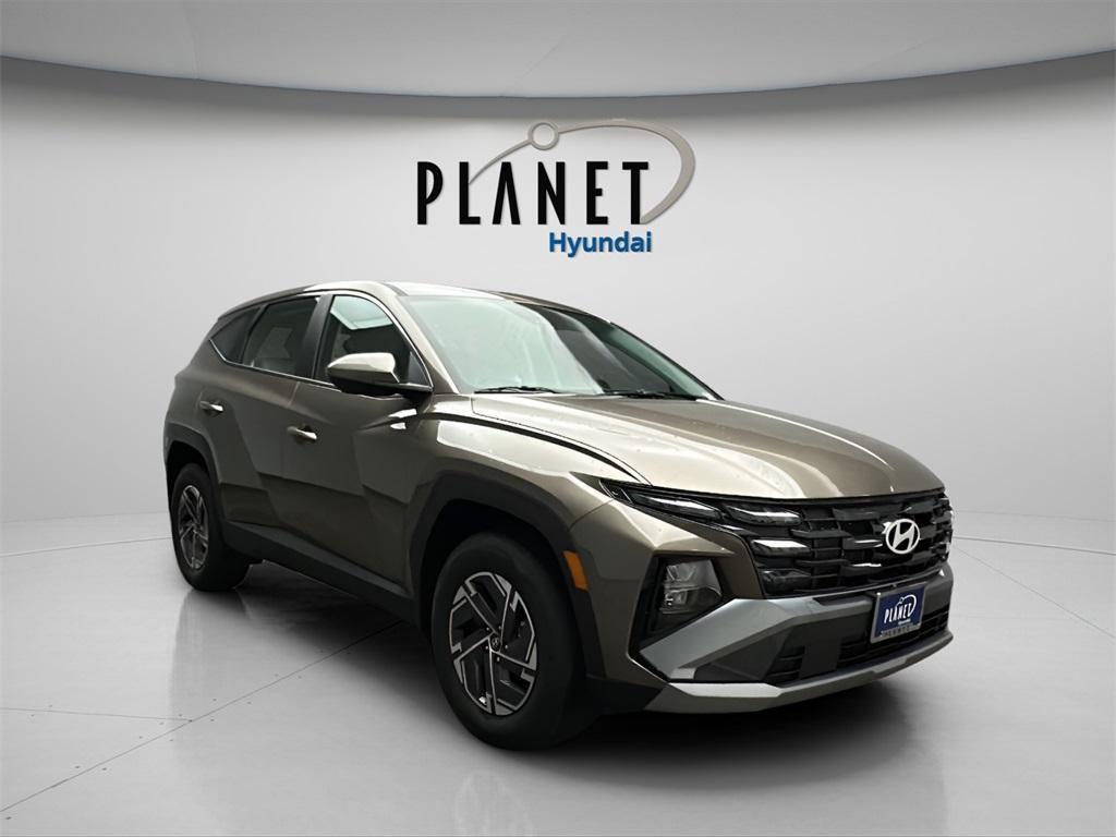 new 2026 Hyundai TUCSON Hybrid car, priced at $30,870