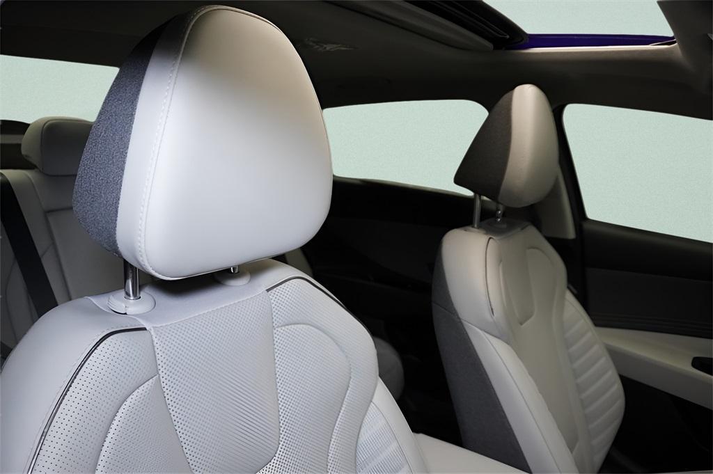 new 2025 Hyundai ELANTRA HEV car, priced at $25,521