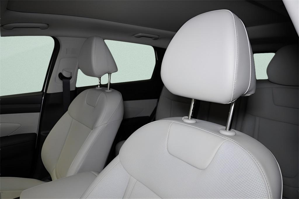 new 2025 Hyundai TUCSON Hybrid car, priced at $34,064