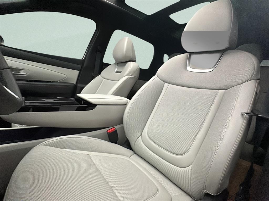 new 2026 Hyundai TUCSON Hybrid car, priced at $40,730