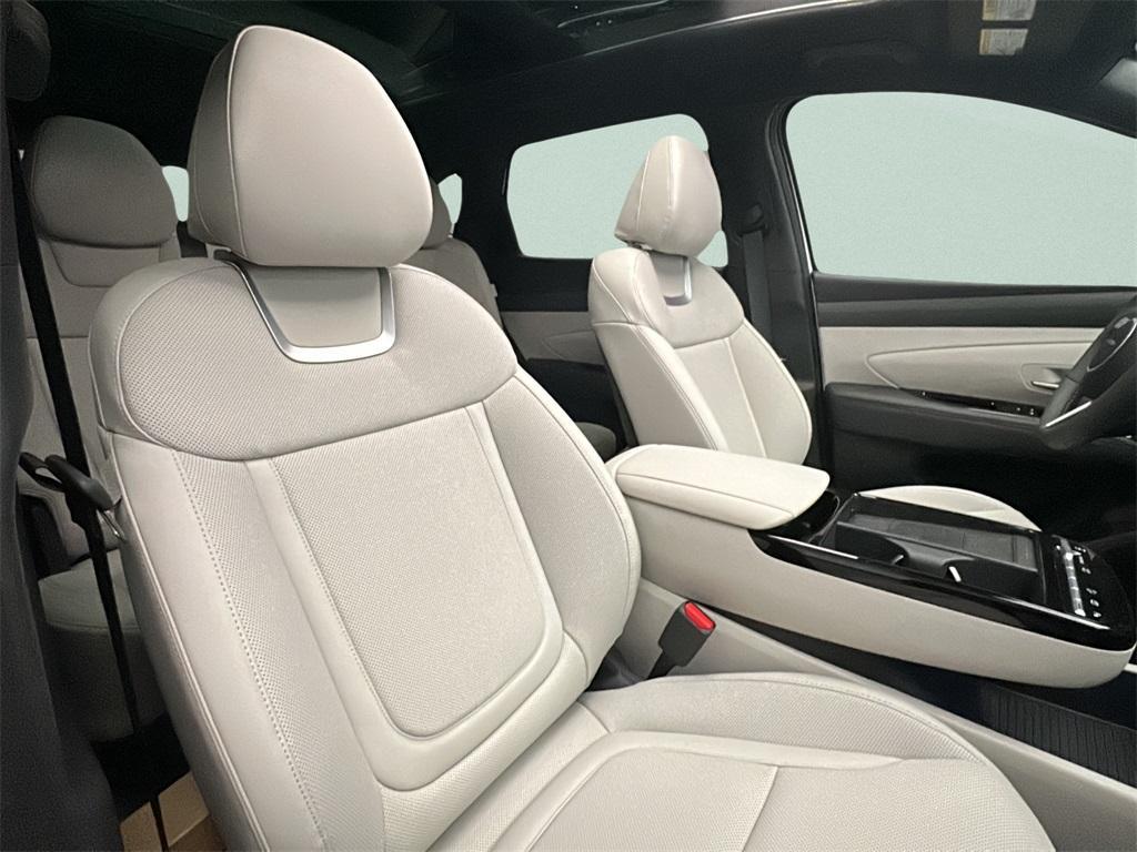 new 2026 Hyundai TUCSON Hybrid car, priced at $40,730
