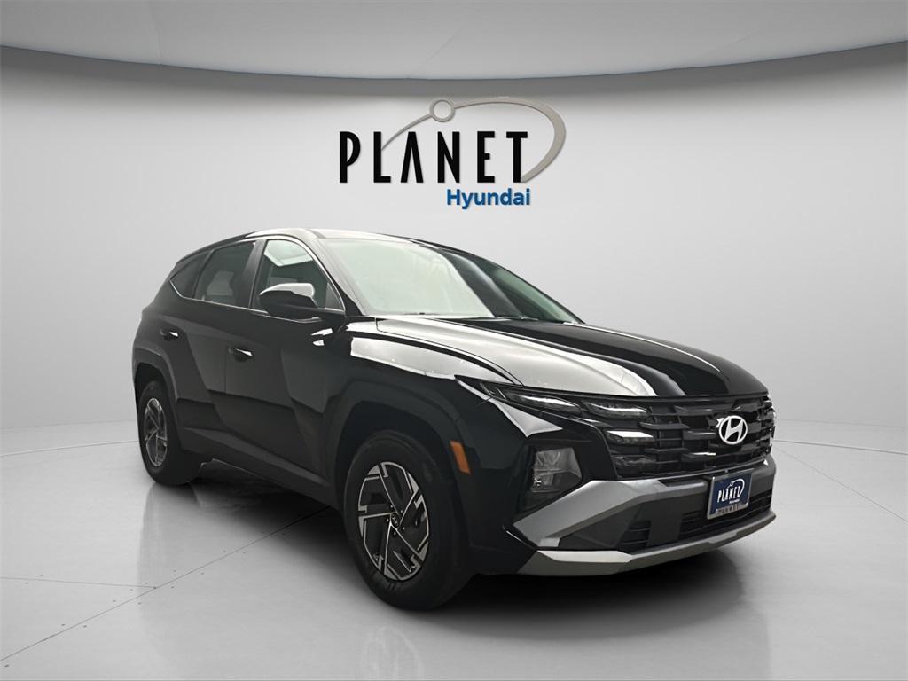 new 2026 Hyundai TUCSON Hybrid car, priced at $31,095