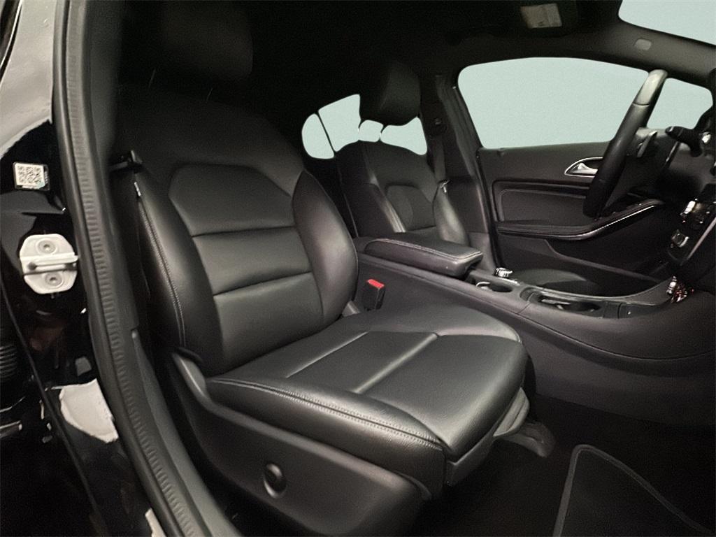 used 2018 Mercedes-Benz GLA 250 car, priced at $15,500