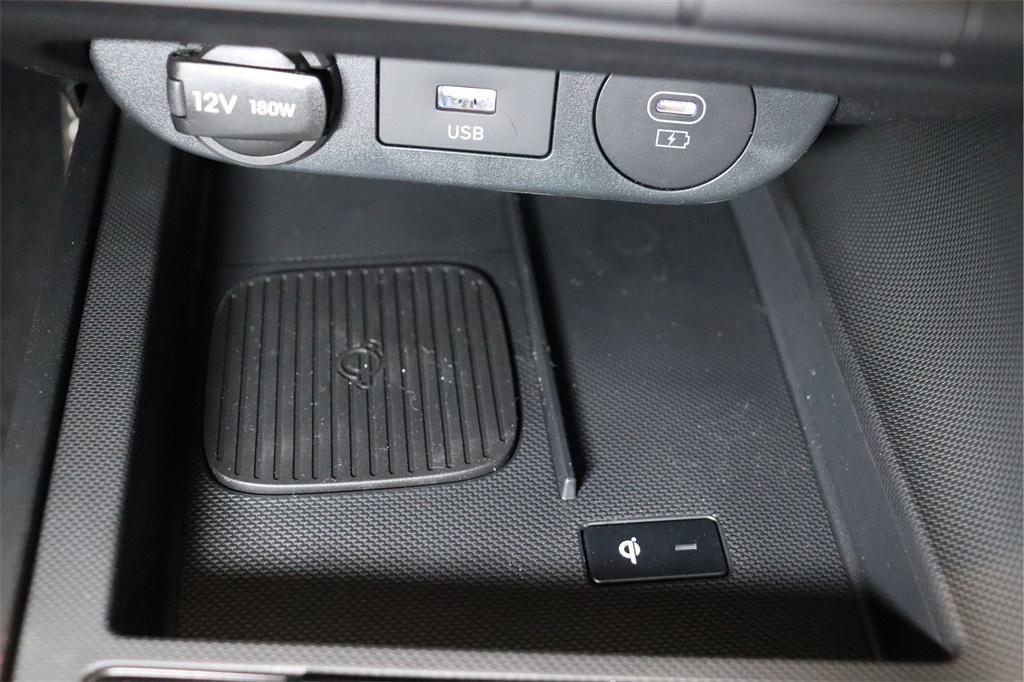 new 2025 Hyundai Elantra car, priced at $23,618