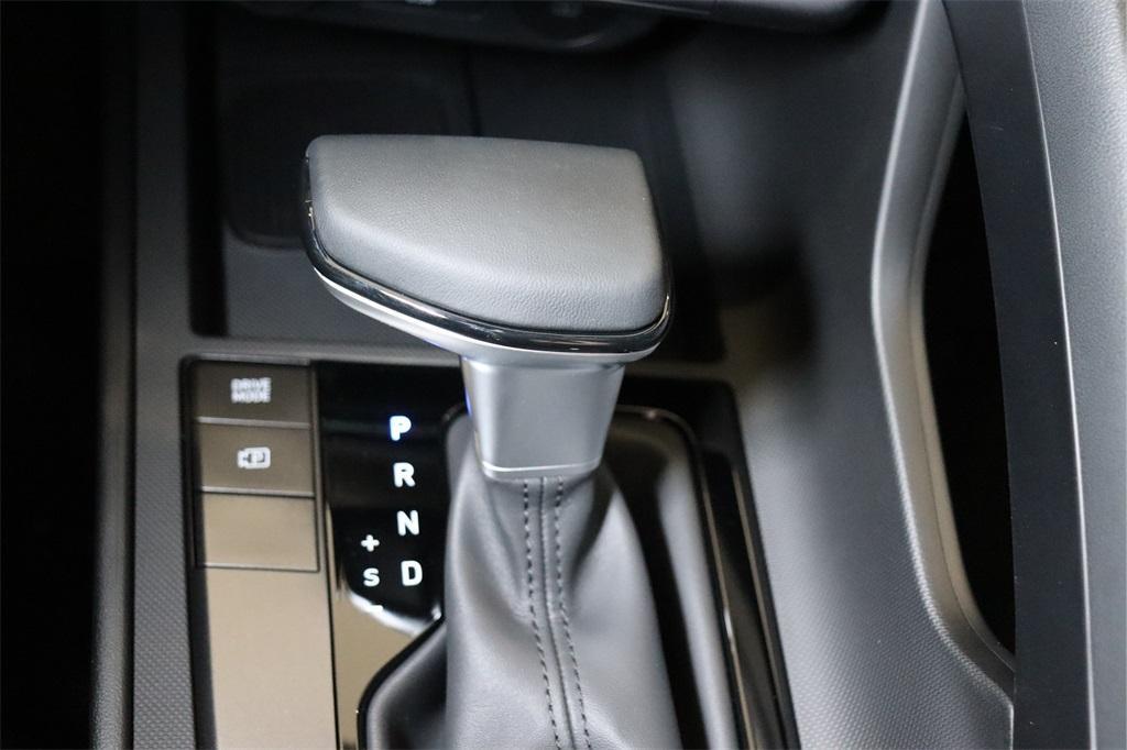 new 2025 Hyundai Elantra car, priced at $23,618