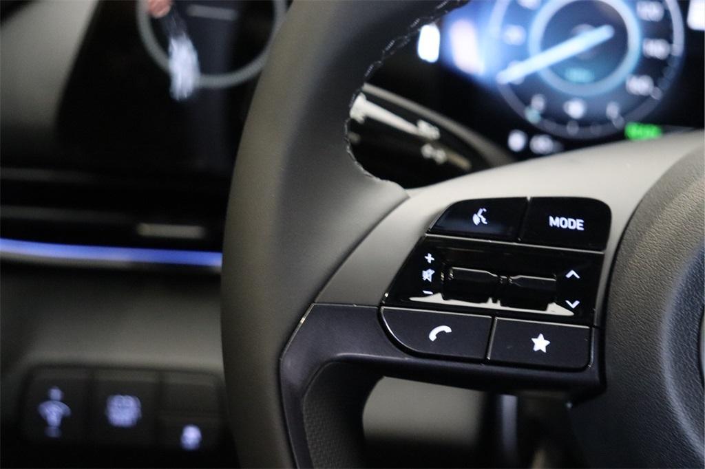 new 2025 Hyundai Elantra car, priced at $23,618