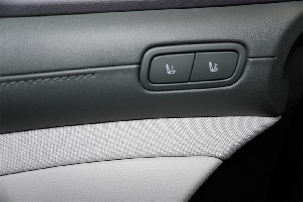new 2025 Hyundai TUCSON Hybrid car, priced at $42,075