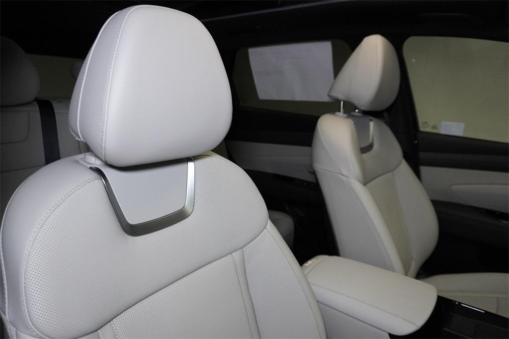 new 2025 Hyundai TUCSON Hybrid car, priced at $42,075