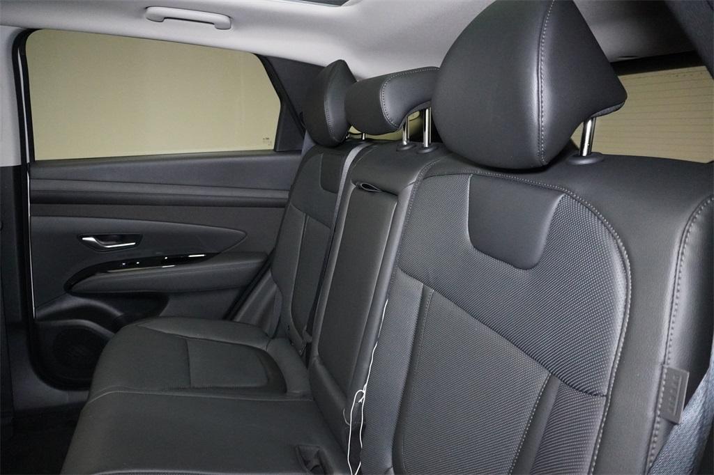 new 2025 Hyundai TUCSON Hybrid car, priced at $41,004