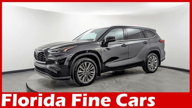 used 2023 Toyota Highlander car, priced at $39,989