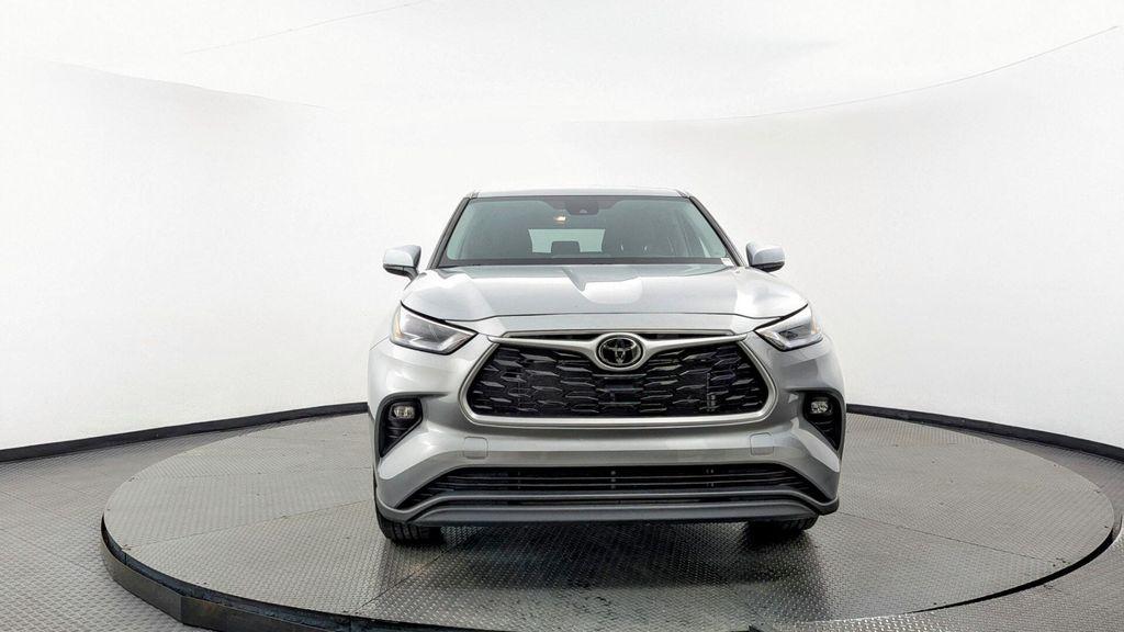 used 2023 Toyota Highlander car, priced at $24,799