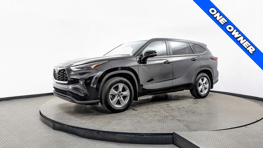 used 2024 Toyota Highlander car, priced at $31,299