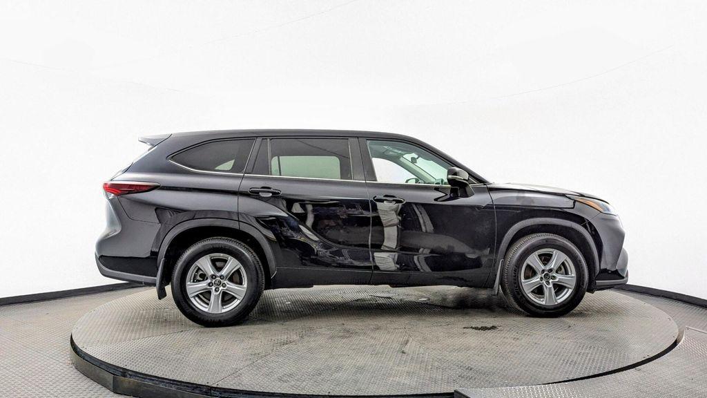 used 2024 Toyota Highlander car, priced at $31,299