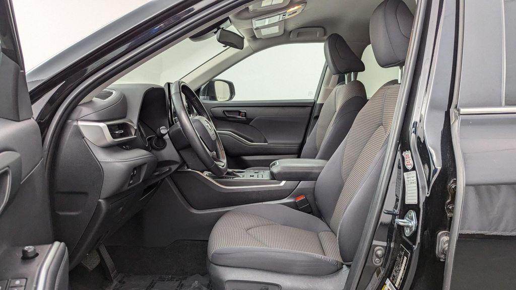 used 2024 Toyota Highlander car, priced at $31,299