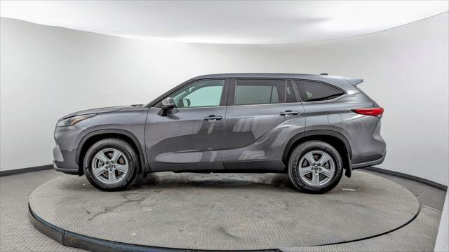 used 2023 Toyota Highlander car, priced at $28,999