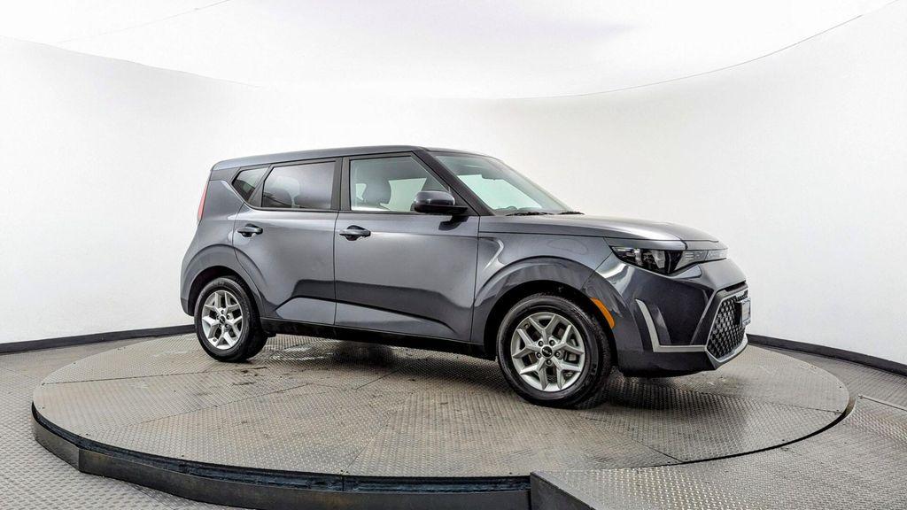 used 2024 Kia Soul car, priced at $14,899