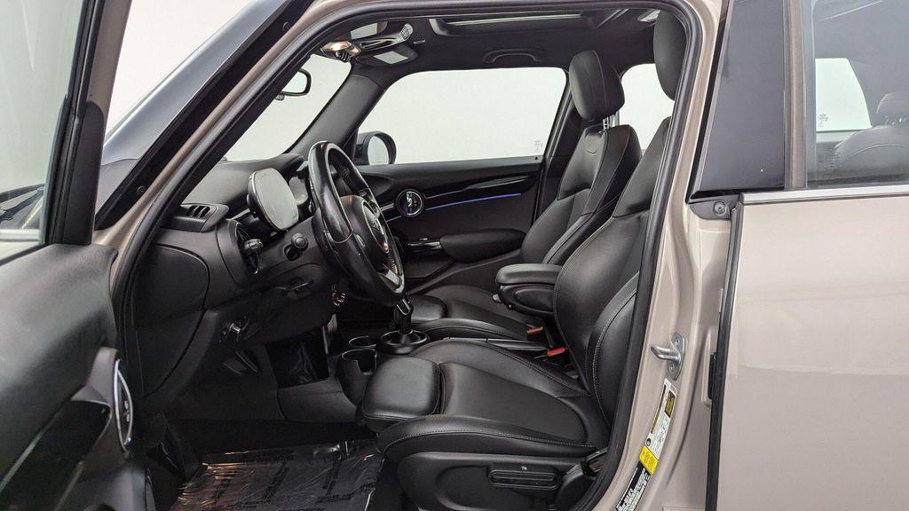 used 2022 MINI Hardtop car, priced at $18,699