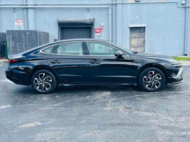 used 2025 Hyundai Sonata car, priced at $22,999