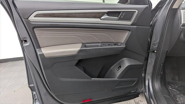 used 2021 Volkswagen Atlas car, priced at $21,999