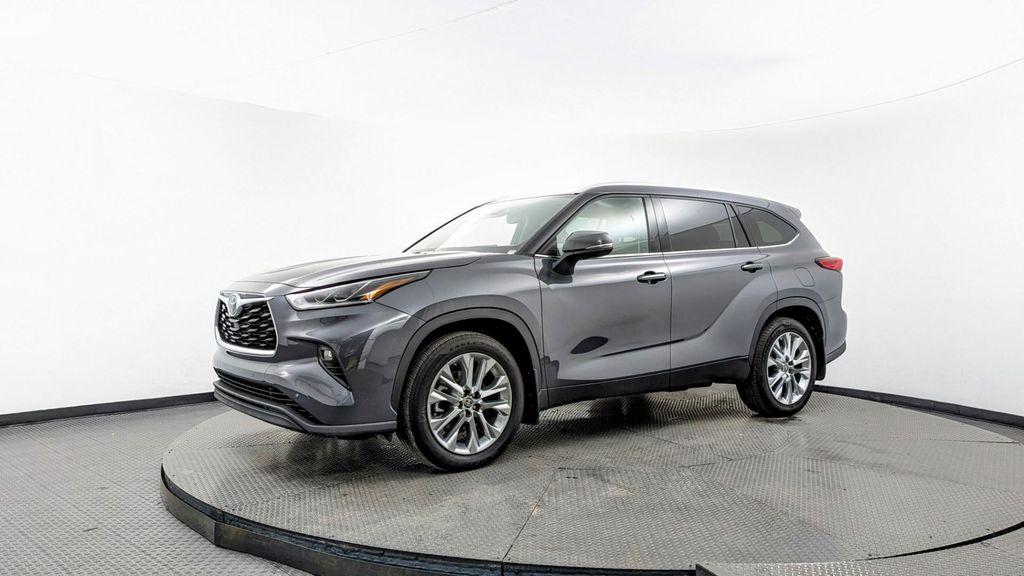 used 2021 Toyota Highlander car, priced at $23,299